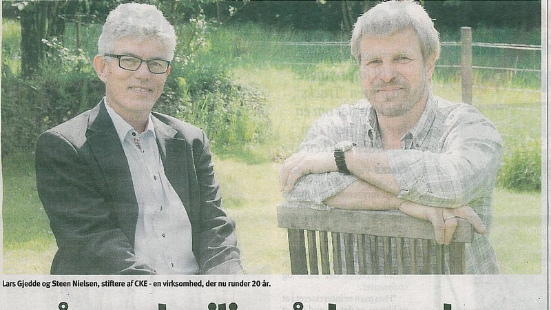 CKE’s to stiftere på et avisfoto fra Furesø Avis